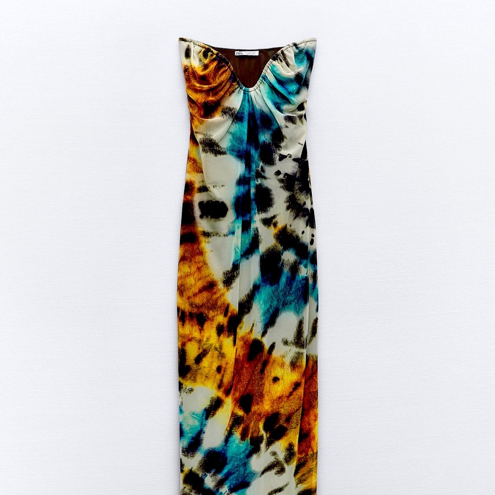 Nice dress new (never used)